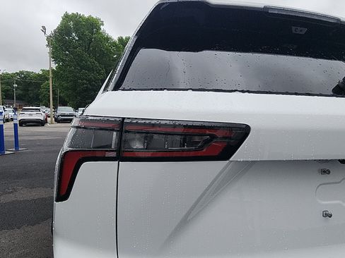 New 2026 Chevrolet Equinox LT FWD image 13