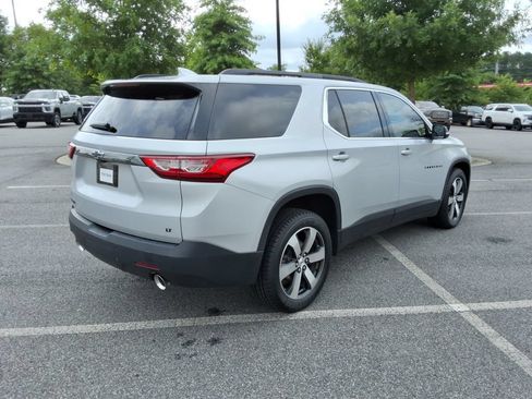 Certified 2020 Chevrolet Traverse LT w/ LT Premium Package FWD image 5