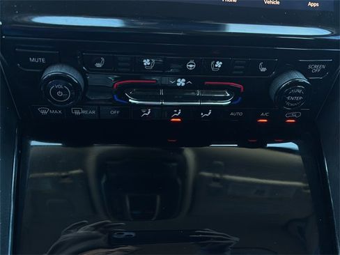 Used 2023 Jeep Grand Cherokee L Limited w/ Luxury Tech Group II image 29