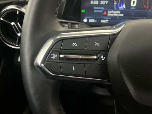 Used 2025 Chevrolet Equinox LT w/ Convenience Package II image 61