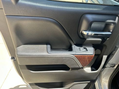 Used 2017 GMC Sierra 1500 SLT w/ SLT Premium Package AWD/4WD image 16