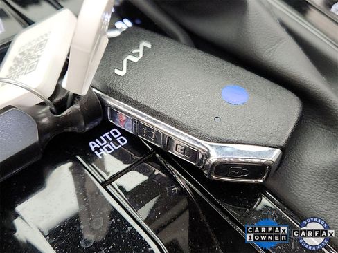 Certified 2024 Kia Niro EX Touring image 37