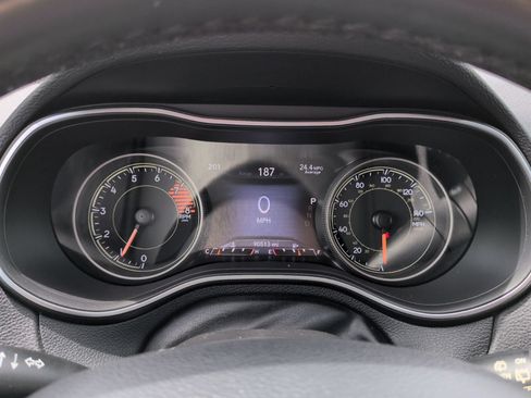 Used 2020 Jeep Cherokee Limited AWD/4WD image 20