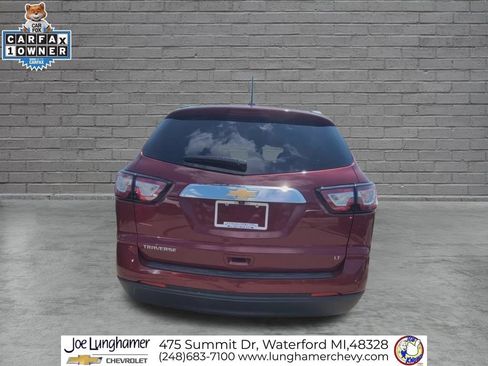Certified 2017 Chevrolet Traverse LT w/ Style and Technology Package FWD image 8