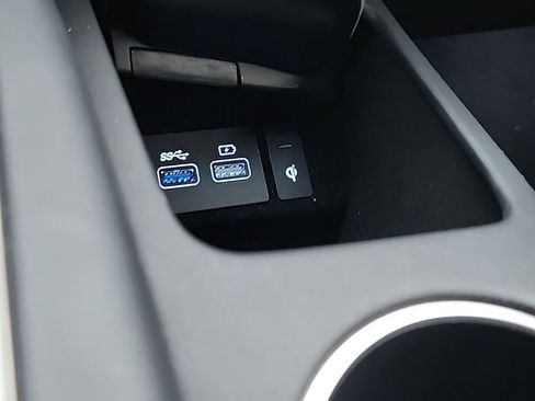 Used 2025 Genesis GV70 2.5T image 16