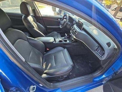 Used 2018 Kia Stinger Premium image 5