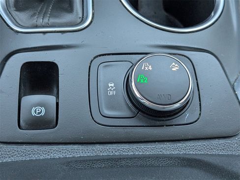 Used 2019 Chevrolet Traverse LS image 27