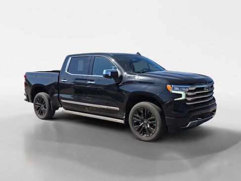Used 2022 Chevrolet Silverado 1500 High Country w/ High Country Premium Package AWD/4WD image 8