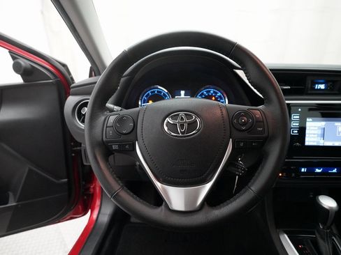 Used 2017 Toyota Corolla L image 4