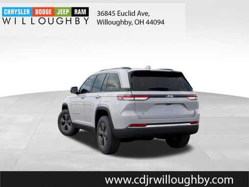 New 2025 Jeep Grand Cherokee Limited 4xe AWD/4WD image 3