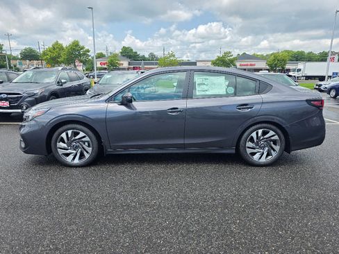 Used 2025 Subaru Legacy Limited image 9