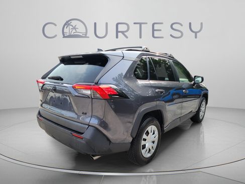 Used 2020 Toyota RAV4 LE w/ Carpet Mat Package FWD image 3