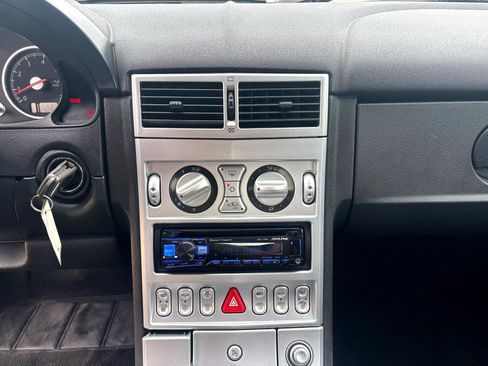 Used 2006 Chrysler Crossfire Limited image 15