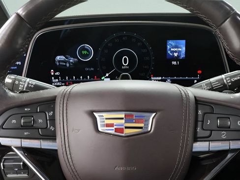 Used 2023 Cadillac Escalade Sport Platinum w/ LPO, ONYX Package AWD/4WD image 12