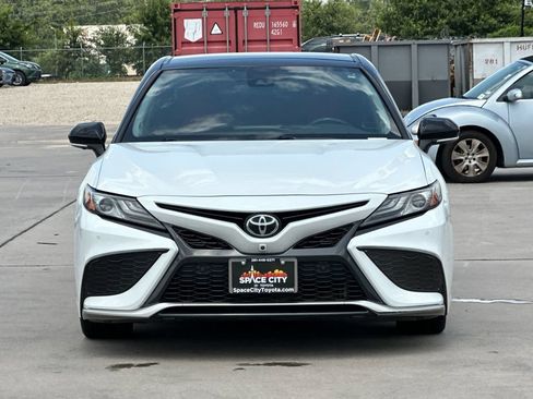 Used 2021 Toyota Camry XSE w/ Navigation Package FWD image 9