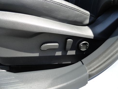 Used 2022 Subaru Outback Limited AWD/4WD image 12