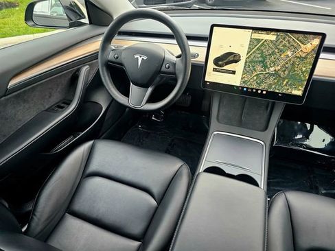 Used 2023 Tesla Model 3 Standard Range RWD image 29
