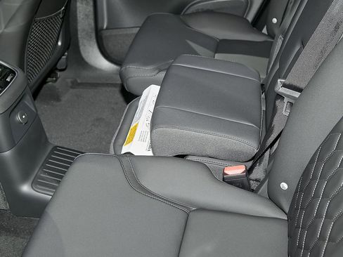 New 2025 Volvo XC90 T8 Plus w/ Protection Package Premier image 20