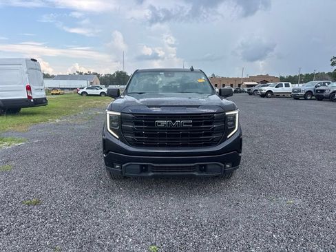 Used 2023 GMC Sierra 1500 Elevation w/ LPO, Elevation Black Package AWD/4WD image 8