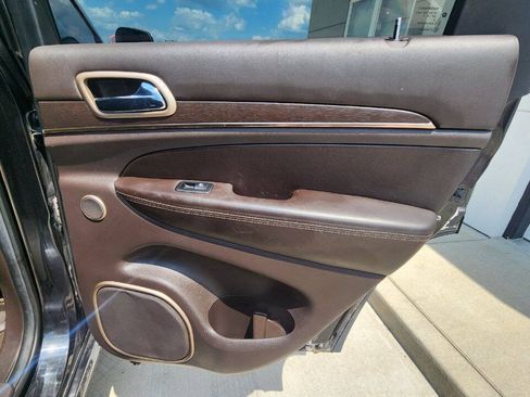 Used 2014 Jeep Grand Cherokee Summit AWD/4WD image 22