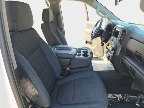 Used 2019 Chevrolet Silverado 1500 Custom w/ Infotainment Package RWD image 12