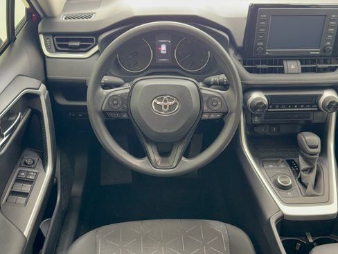 Used 2022 Toyota RAV4 XLE w/ Convenience Package AWD/4WD image 10