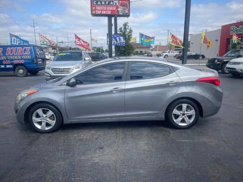 Used 2011 Hyundai Elantra GLS w/ Preferred Equipment Pkg 3 FWD image 4
