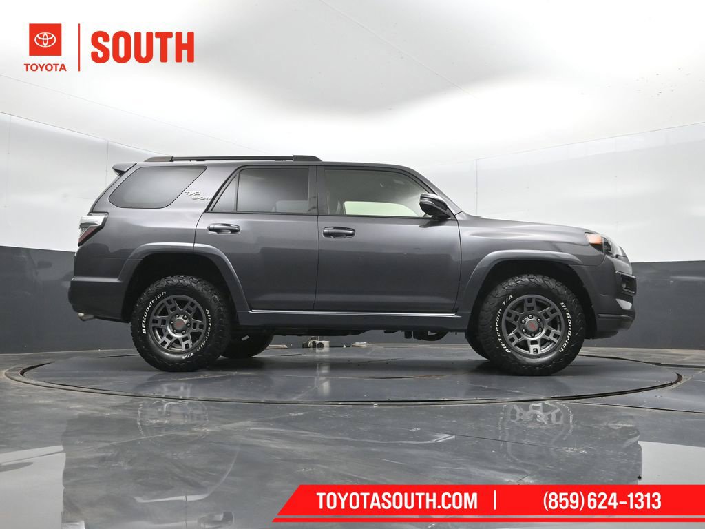 Used 2022 Toyota 4Runner TRD Sport w/ Technology Package AWD/4WD image 37