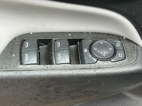 Used 2024 Chevrolet Equinox LT image 14