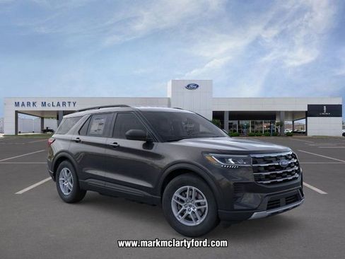 New 2026 Ford Explorer Active image 7