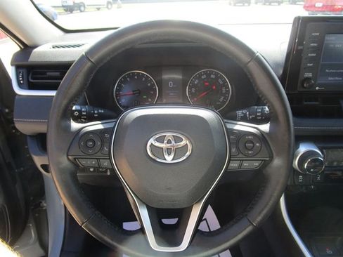 Used 2021 Toyota RAV4 XLE w/ Convenience Package AWD/4WD image 16