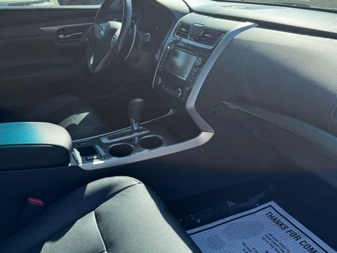Used 2013 Nissan Altima 3.5 SL w/ Technology Pkg image 8