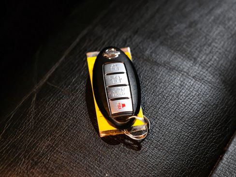 Used 2015 Nissan Armada Platinum image 61