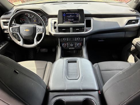 Used 2022 Chevrolet Suburban LS w/ Driver Alert Package image 19