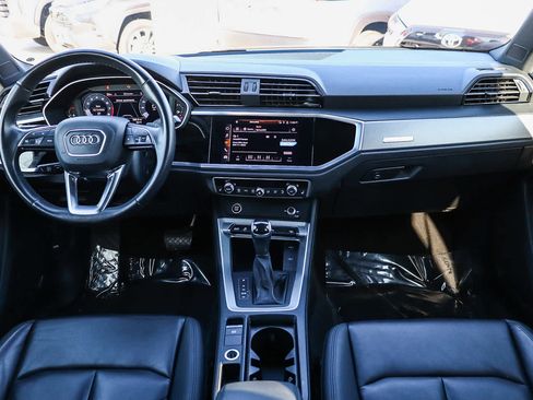 Used 2022 Audi Q3 2.0T Premium Plus w/ Premium Plus Package image 16