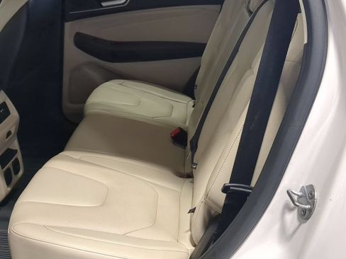Used 2018 Ford Edge Titanium w/ Equipment Group 301A AWD/4WD image 23