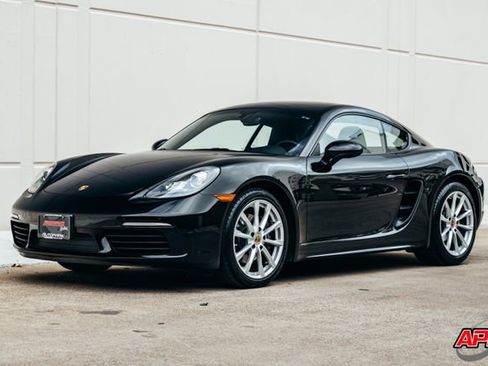 Used 2017 Porsche 718 Cayman image 7