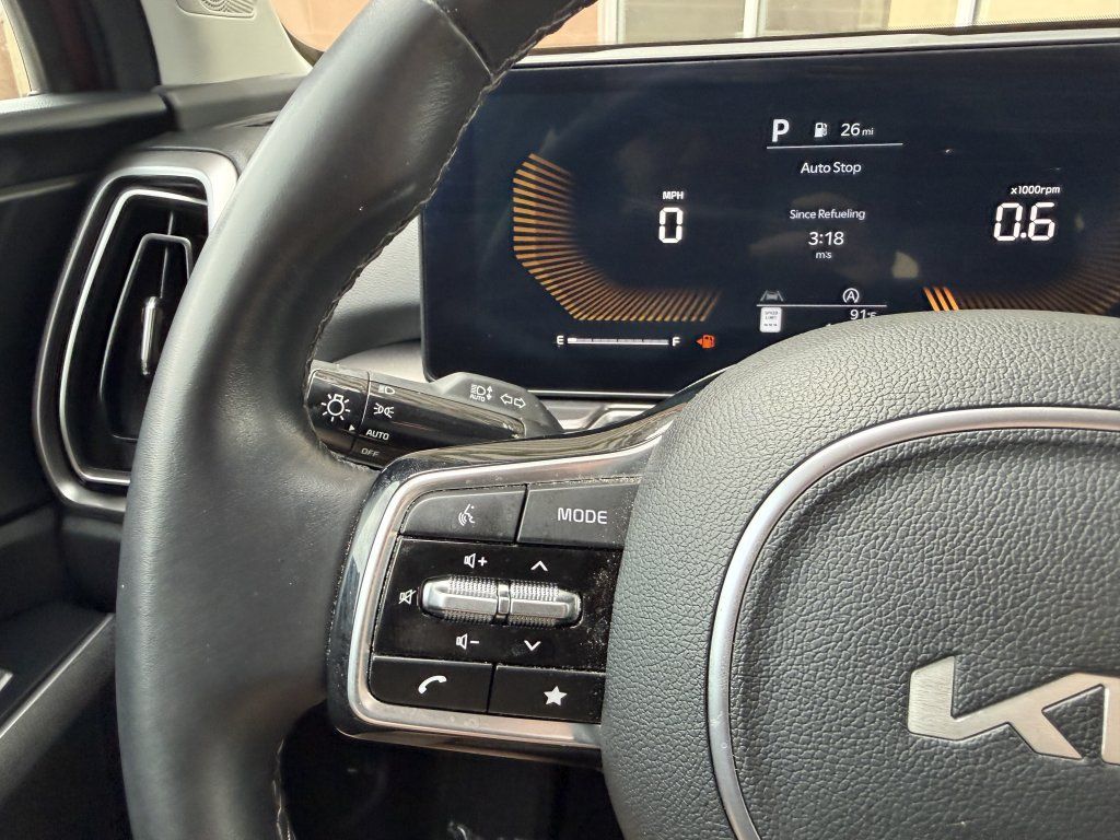 Used 2024 Kia Sorento S FWD image 28