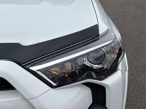 Used 2019 Toyota 4Runner SR5 w/ Four Season Floor Mat Package image 10