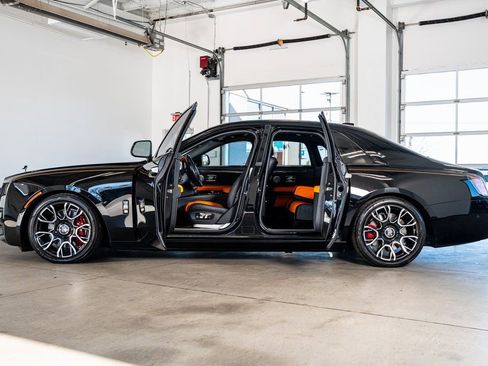 Used 2022 Rolls-Royce Ghost Black Badge image 8