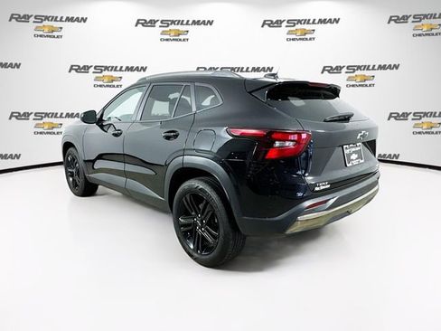Used 2025 Chevrolet Trax ACTIV w/ Driver Confidence Package FWD image 5