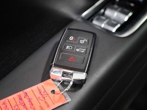 Used 2023 Land Rover Range Rover Long Wheelbase First Edition image 40