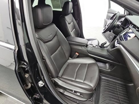 Used 2021 Cadillac XT5 Luxury FWD image 41