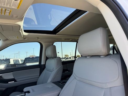 New 2025 Ford Expedition Max Active image 42