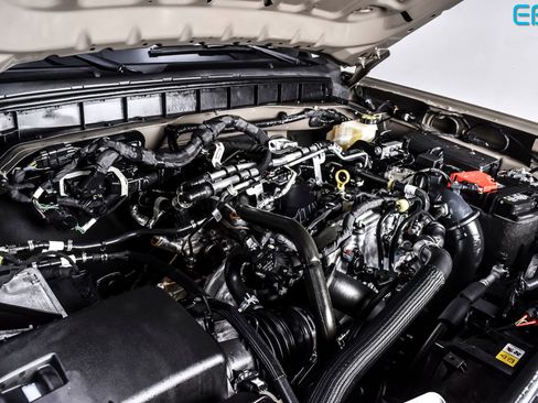 Used 2025 Ford Bronco Outer Banks image 12