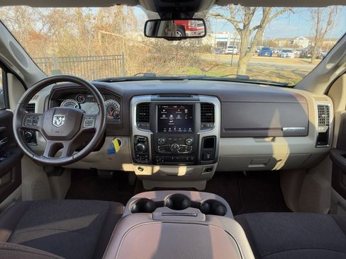 Used 2018 RAM 1500 Big Horn image 38