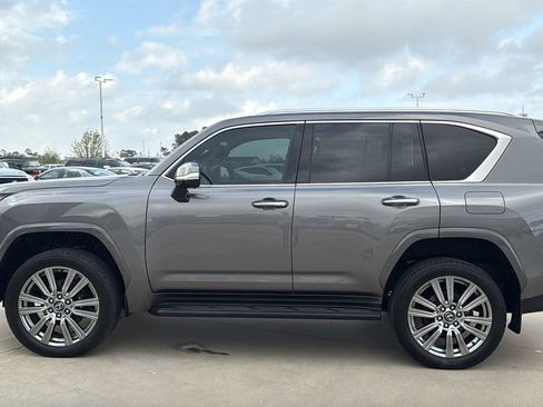 Used 2024 Lexus LX 600 4WD w/ Ultra Luxury Package image 2