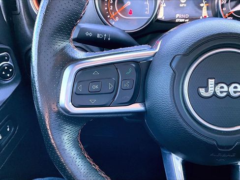 Used 2023 Jeep Gladiator Mojave w/ Cold Weather Group image 12