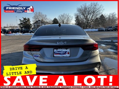 Used 2024 Kia Forte LXS image 5