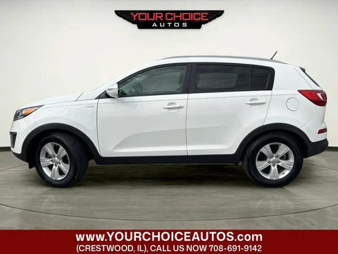 Used 2013 Kia Sportage LX w/ Convenience Pkg AWD/4WD image 2
